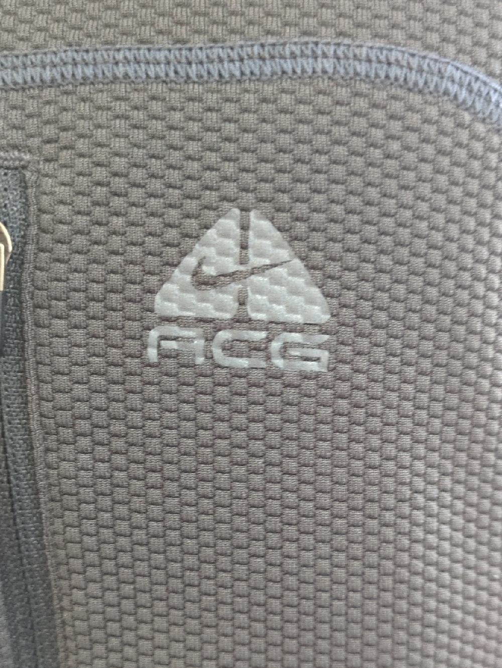 Nike ACG Gray Textured Outdoor Pullover - Picture 2 of 5